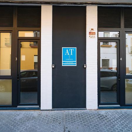 New Hostly Alameda Apartments Севилья Экстерьер фото
