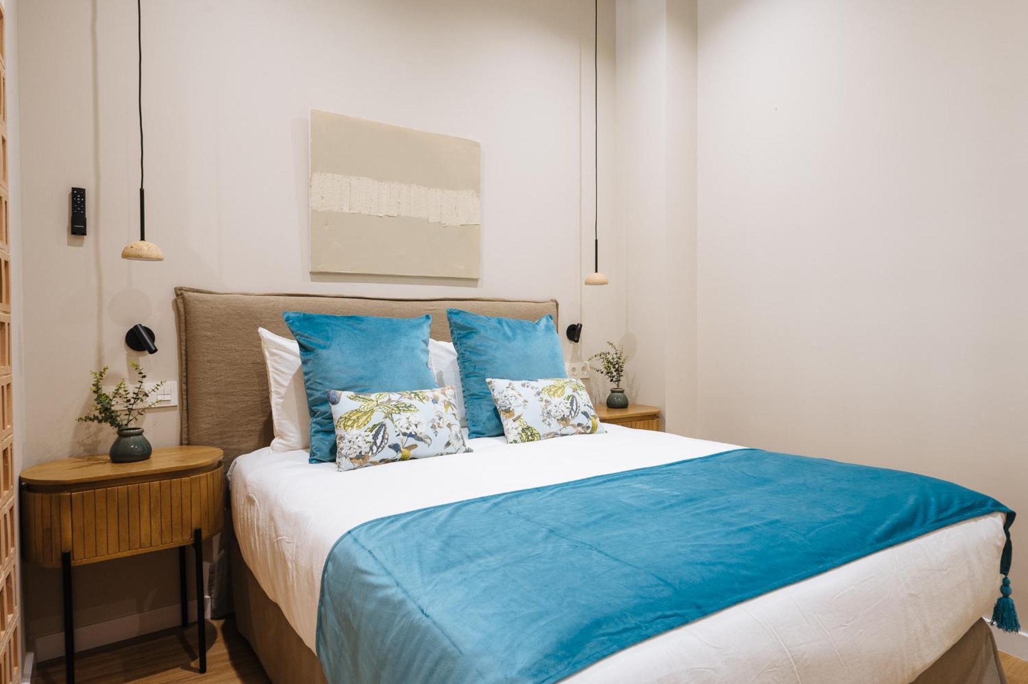 New Hostly Alameda Apartments Севилья Экстерьер фото