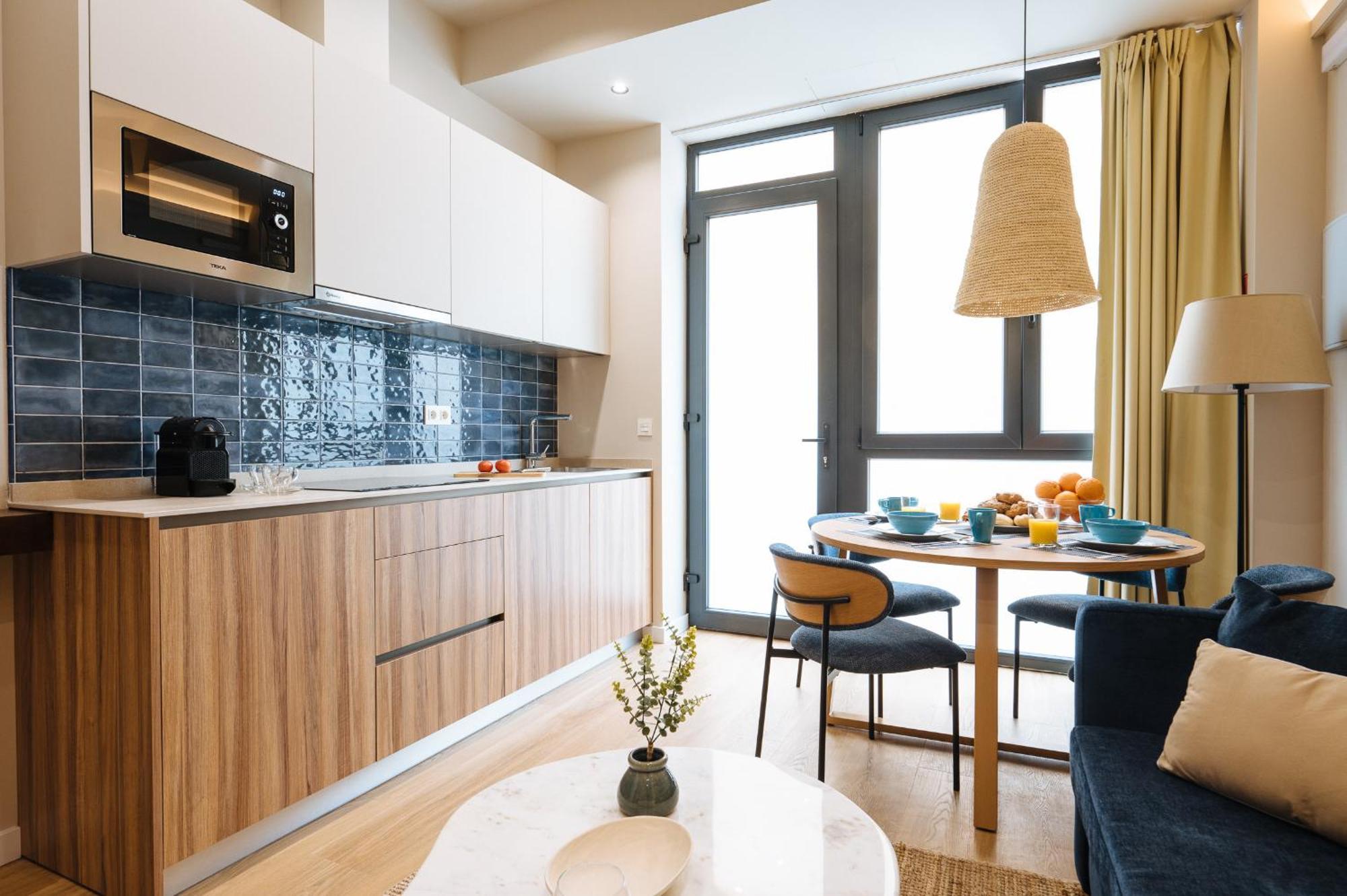 New Hostly Alameda Apartments Севилья Экстерьер фото
